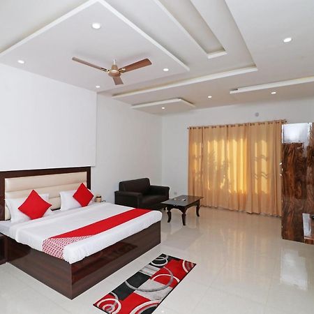 Oyo 29755 Hotel Jammu Airlines 外观 照片