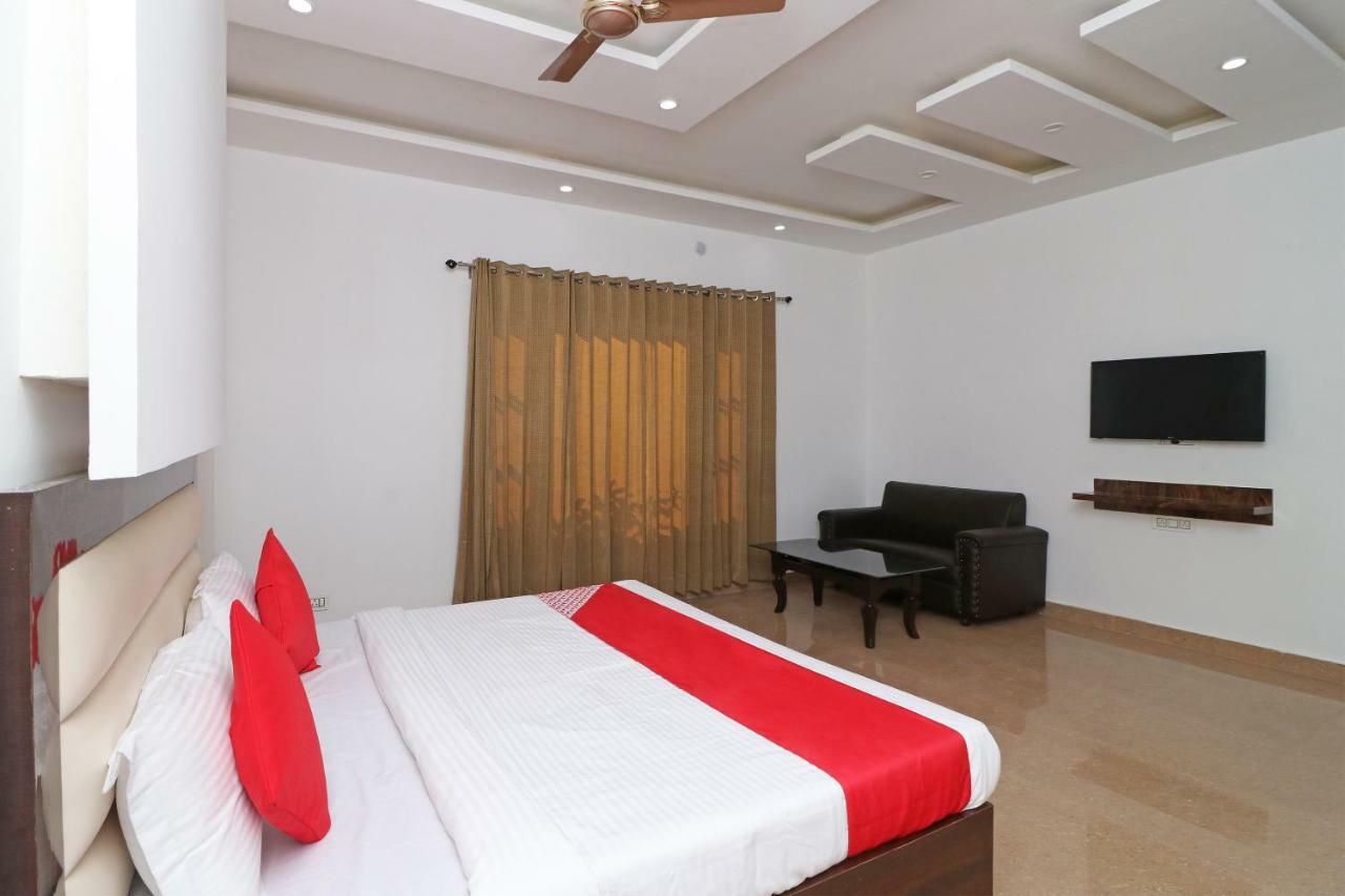 Oyo 29755 Hotel Jammu Airlines 外观 照片