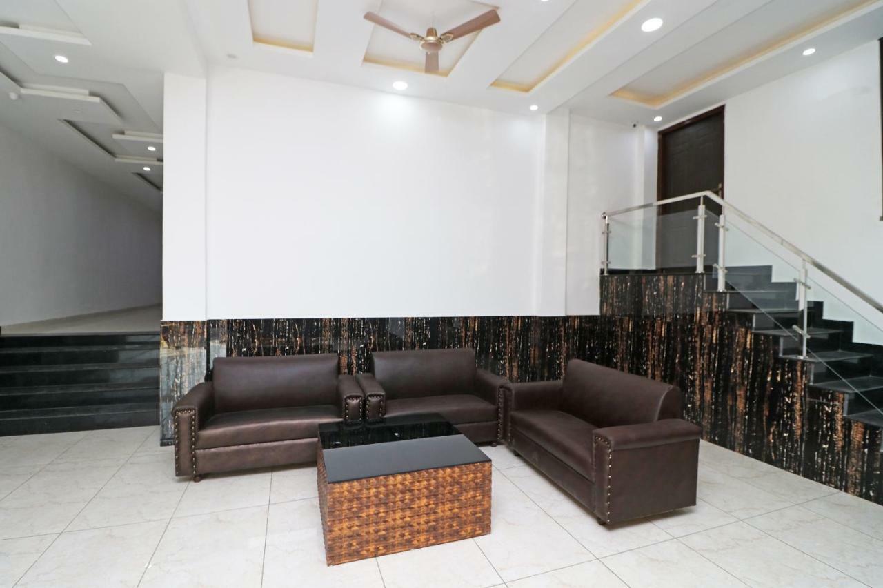 Oyo 29755 Hotel Jammu Airlines 外观 照片