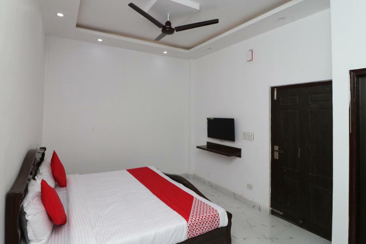 Oyo 29755 Hotel Jammu Airlines 外观 照片